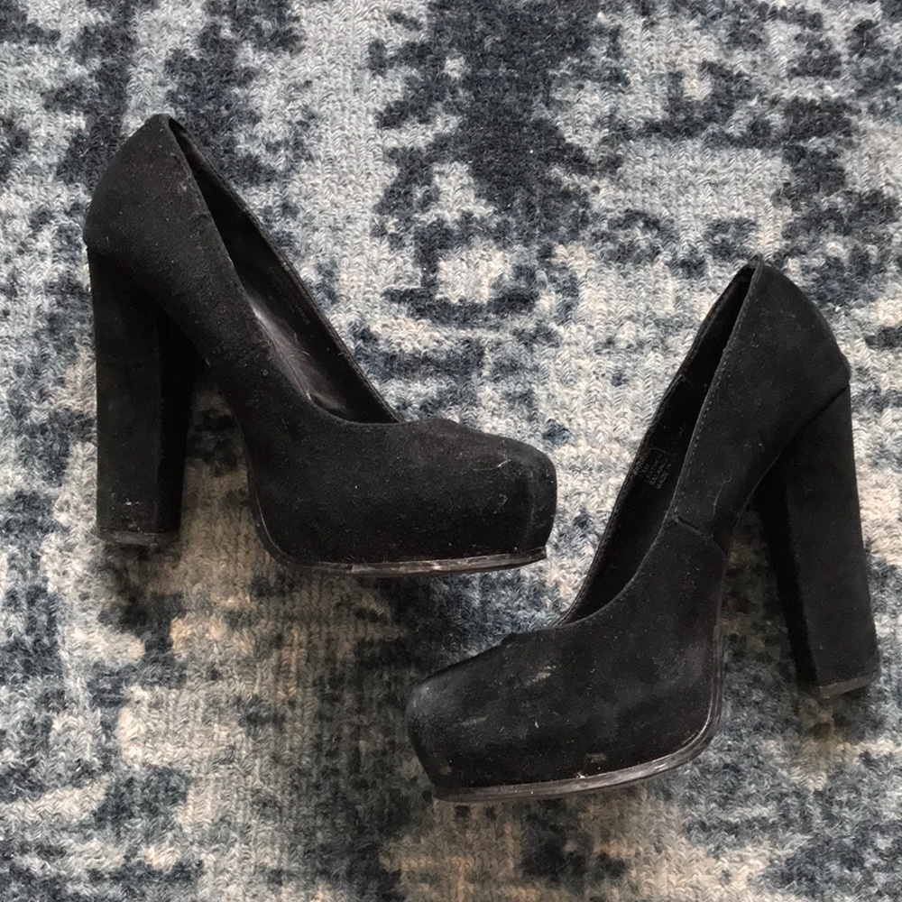Steve Madden Suede Platform Heel